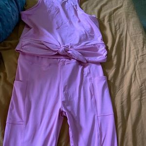 Pink activewear set for girls size 14. I don’t like my child wore this once.